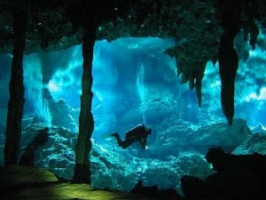 Cueva submarina de Schinaria